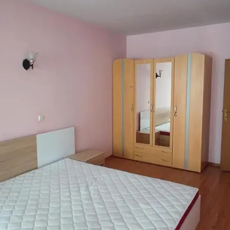 Apartment Deluxe Stoyanovi Burgas